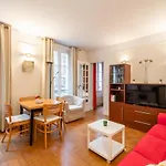 Bergers 2 - Cozy Apartment Near Eiffel Tower.
