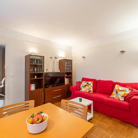 Bergers 2 - Cozy Near Eiffel Tower.